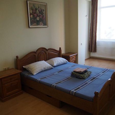 Dolphin Apartment Odessa Exterior foto