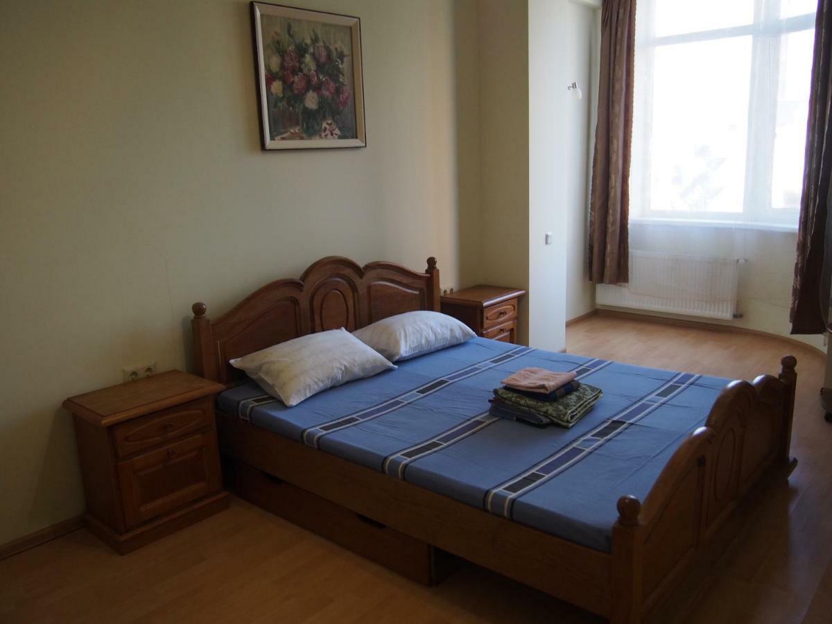 Dolphin Apartment Odessa Exterior foto